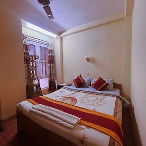 Hotel New Pokhara Peace